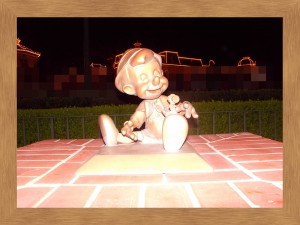 プラザガーデン内のピノキオ
